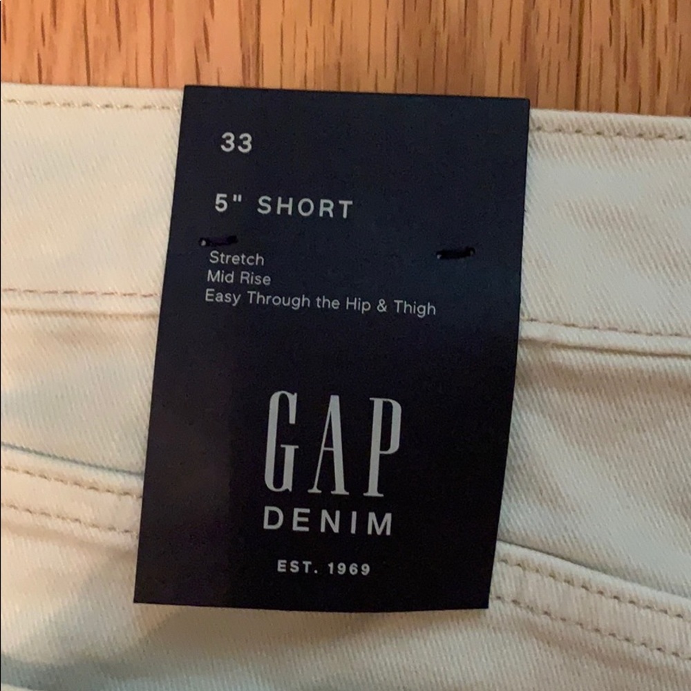 GAP NWT❗️5 Inch Denim Shorts - Picture 6 of 8